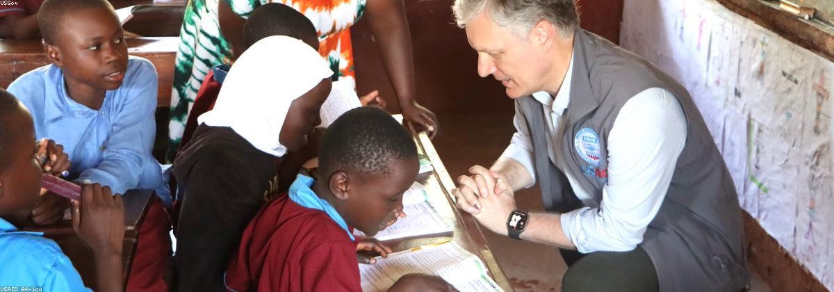 成都香港现代教育